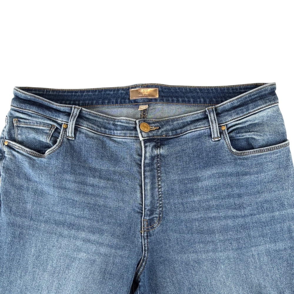 KUT from the Kloth Women 18W  Reese Medium Wash‎ Blue Straight Leg Denim Jeans